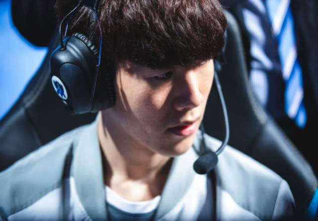 Doinb整活，称Ruler私聊他说跟LWX对线没压力